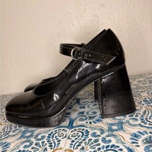 Steve Madden Black Glossy Heels